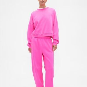 GAP Women's Bright Pink pull on barrel sweatpants